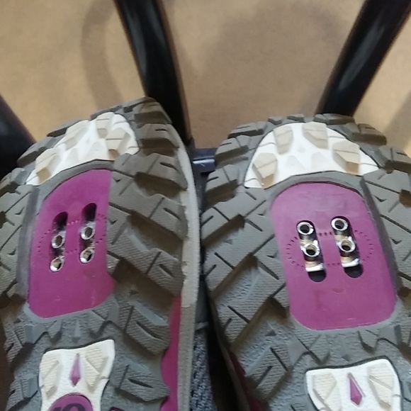 Spinning shoes, women's Size 39, Grey with pink trim - Picture 3 of 4